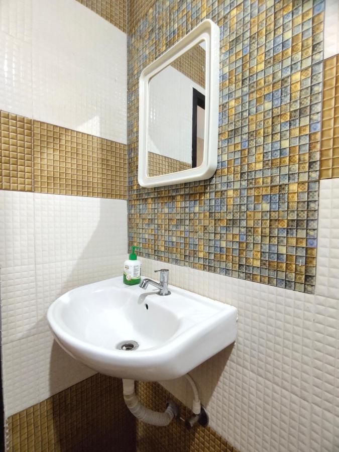 Pv Cottages Serenity Beach Пудучеррі Екстер'єр фото